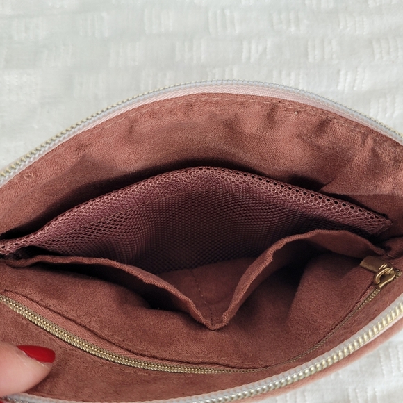 Heyday mauve soft pink gold zipper travel tech pouch 8 x 6 girlie fancy NWOT - Picture 8 of 9